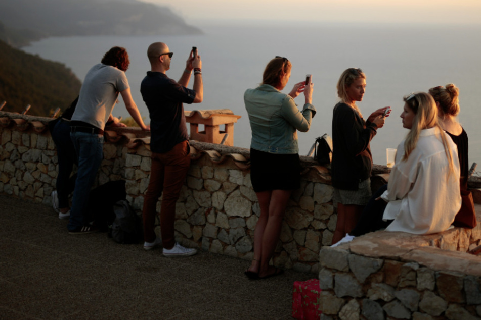 Mallorca führt strenge Maskenpflicht wegen Nachlässigkeit ein. (Symbolbild)