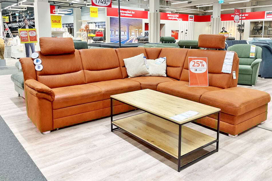 Für wenige Stunden sind bei ROLLER hunderte Möbel extrem günstig