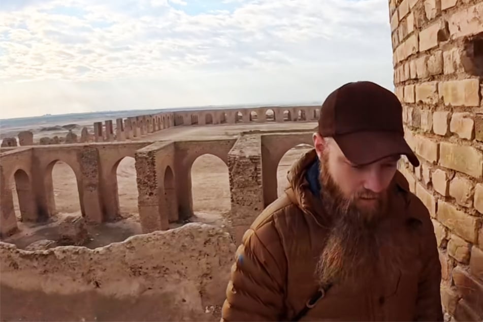 Vor wenigen Tagen stellte sich Robert Friedrich einer krassen Mutprobe. Ohne Sicherung bestieg er das Spiralminarett in der irakischen Stadt Samarra.