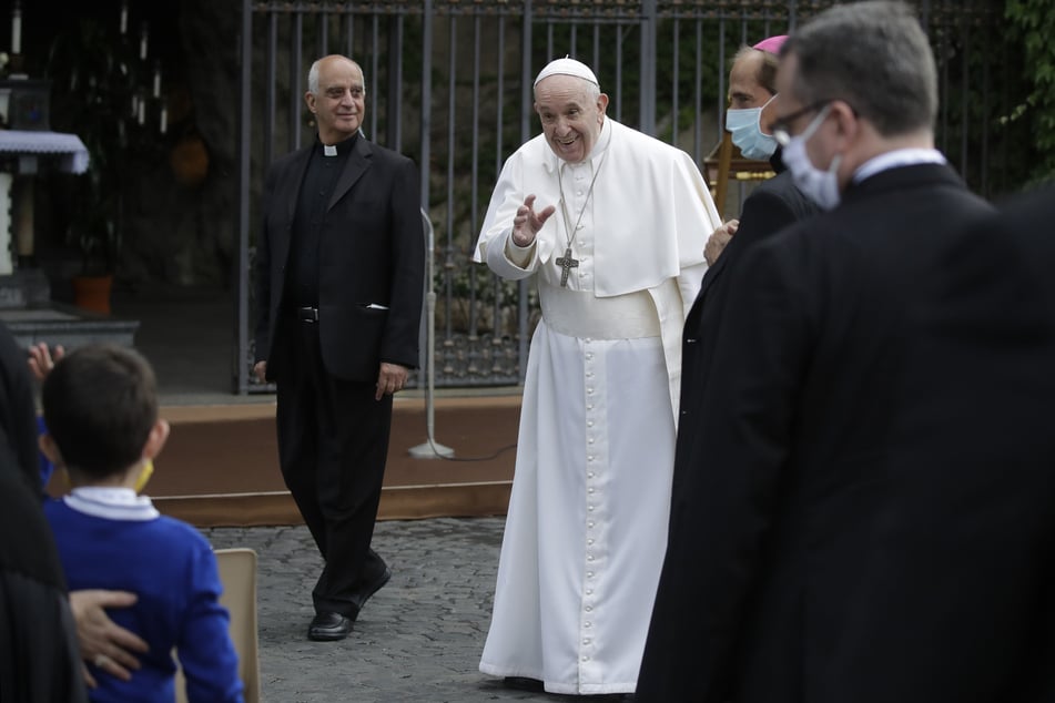 Papst Franziskus hat in der Corona-Pandemie einen Neuanfang für ein gerechteres Leben gefordert.