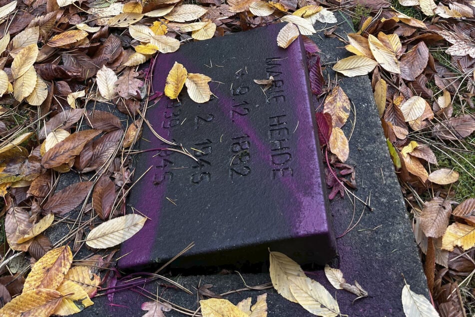 Der Staatsschutz prüft, ob er wegen der Schmierereien die Ermittlungen übernimmt.