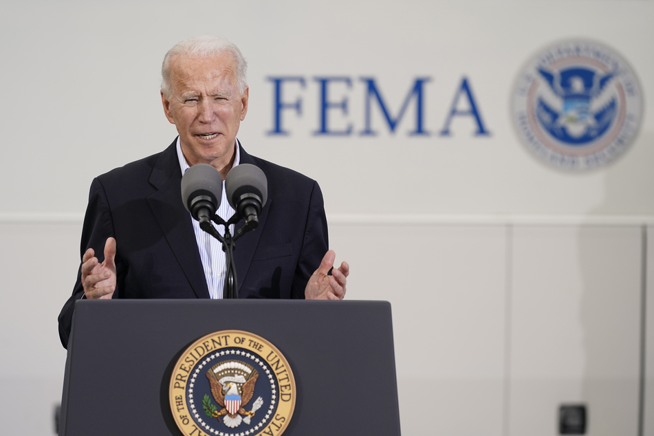 Joe Biden (78), Präsident der USA, spricht bei einer FEMA-Veranstaltung zur Covid-19-Massenimpfung im NRG Stadium.