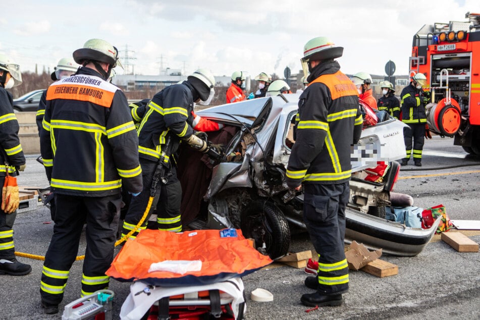 Unfall A7 Heute & Gestern: Aktuelle Unfallmeldungen Von Der A7 | TAG24