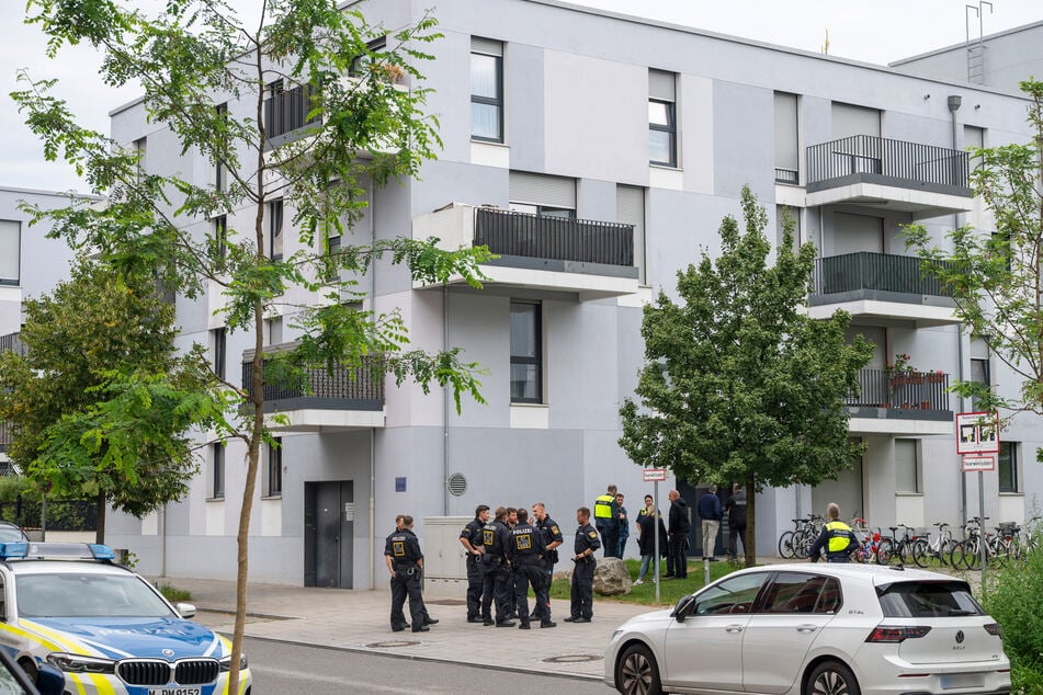 Nach dem Schusswaffengebrauch in München ermittelt die Polizei auch in den eigenen Reihen.