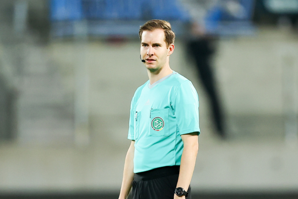 Schiedsrichter Martin Speckner (28) erhielt nach der Partie zwischen Ingolstadt und Bielefeld eine üble Drohung.