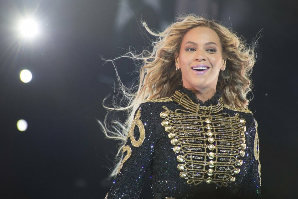 Beyoncé's foundation works with Houston non-profit to provide storm relief