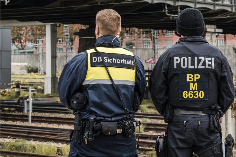 Sicherheitskräfte der Deutschen Bahn sorgten dafür, dass die S-Bahn an der Hackerbrücke eine Notbremsung einlegte. (Symbolbild)