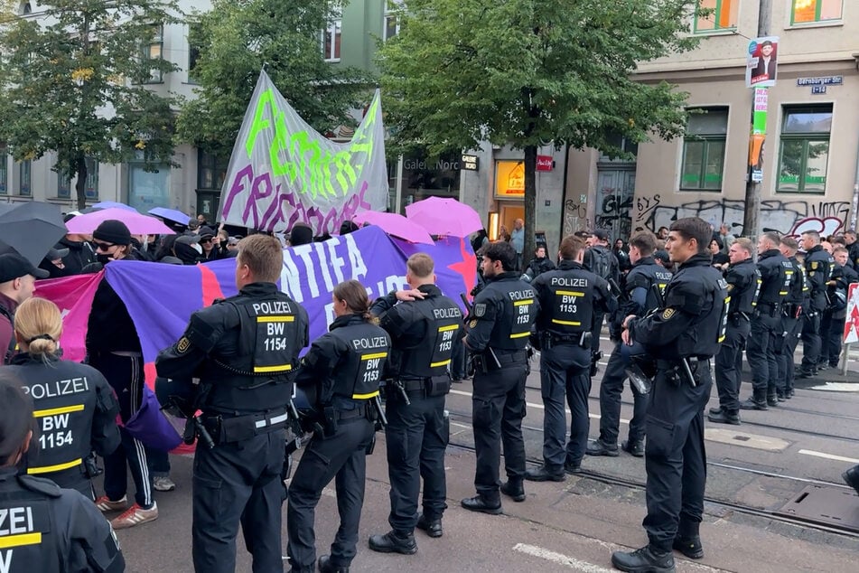 Die Polizei sicherte die Demo mit einem Großaufgebot ab.