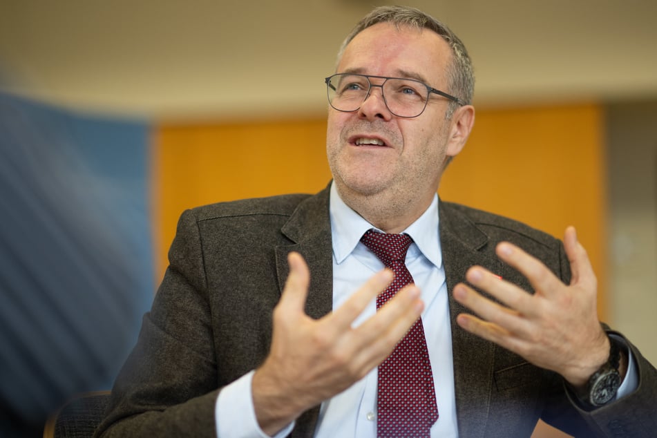 Jörg Dittrich (56), Präsident der Handwerkskammer Dresden, kämpft um die Beteiligung regionaler Unternehmen beim Bau des BSZ.