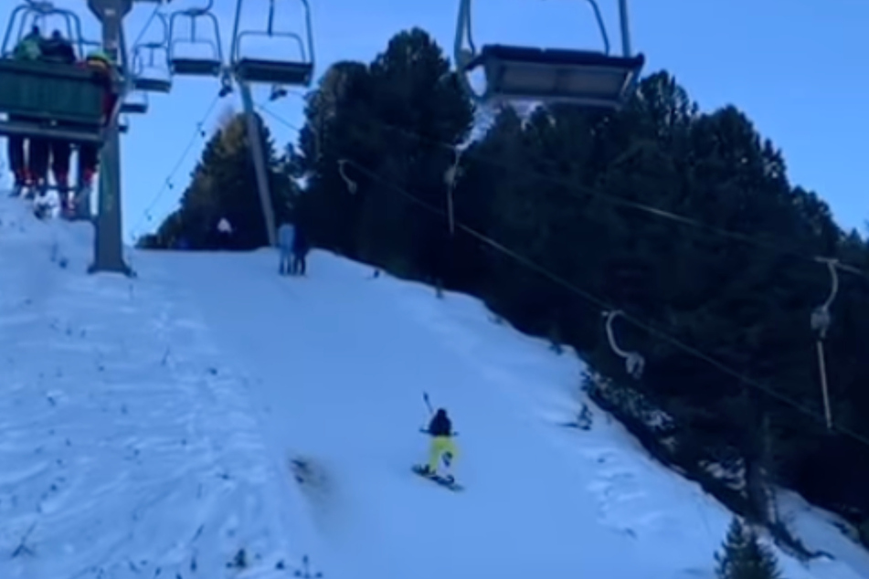 Dieser Snowboarder löste den Crash am Skihang aus. Vier Personen wurden verletzt.