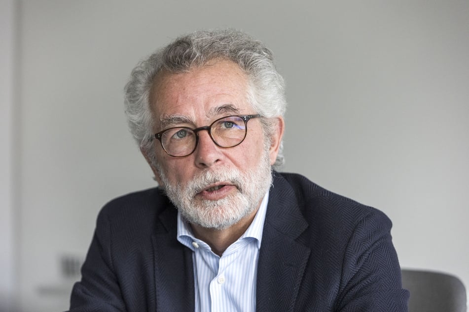 Die hohe Follower-Zahl der AfD hat System, sagt Dr. Hans Vorländer (71).