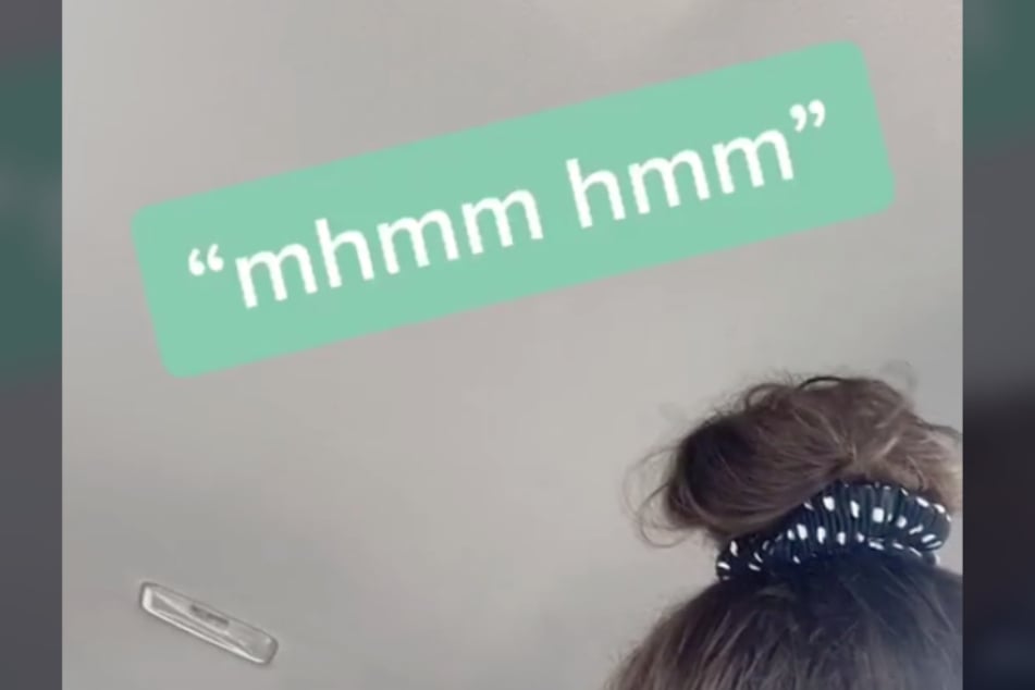 TikTok user lexi.lee01 is convinced that her dog answered her question.