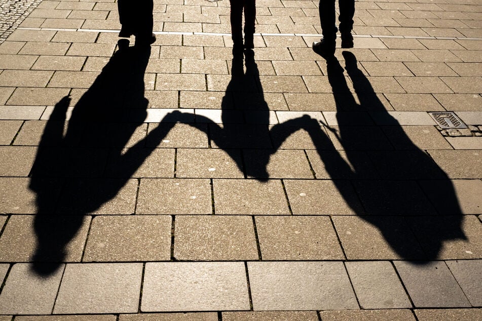 Nach der Trennung der Eltern begann der Streit um die Kinder. (Symbolbild)
