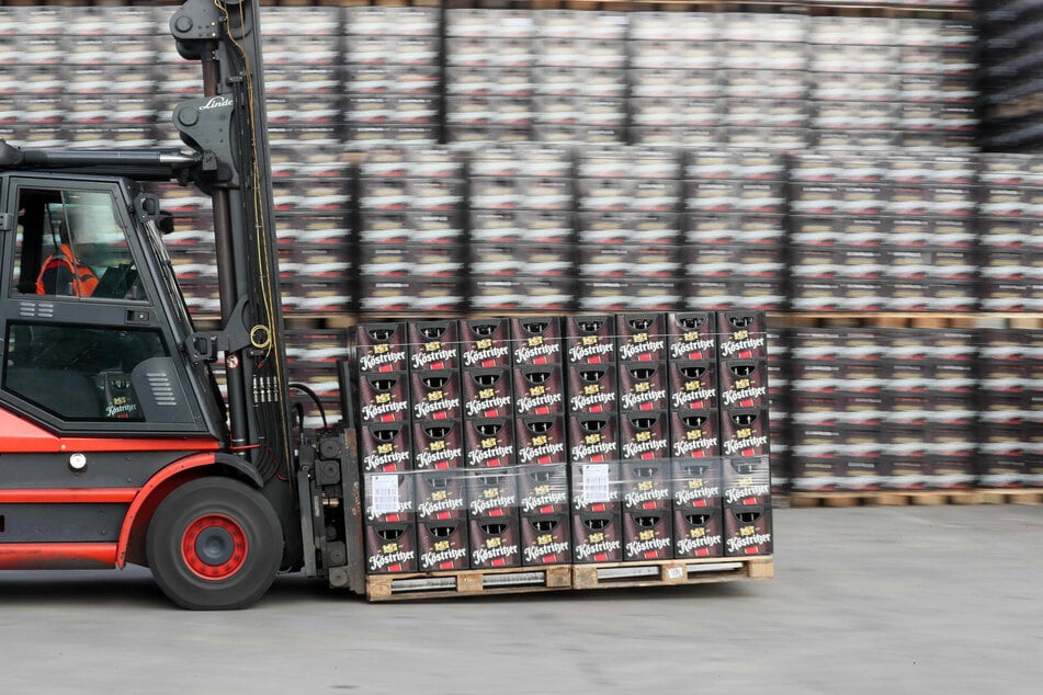 Der Bier-Streik ist nun auch in Thüringen angekommen! Die Beschäftigten der Köstritzer Brauerei legten am Montag die Arbeit nieder.