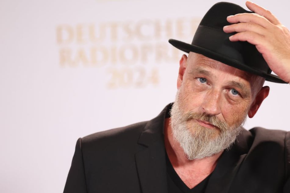 Krankheit zwingt Torsten Sträter zu Tour-Pause bis Ende März: Jetzt reagiert der WDR