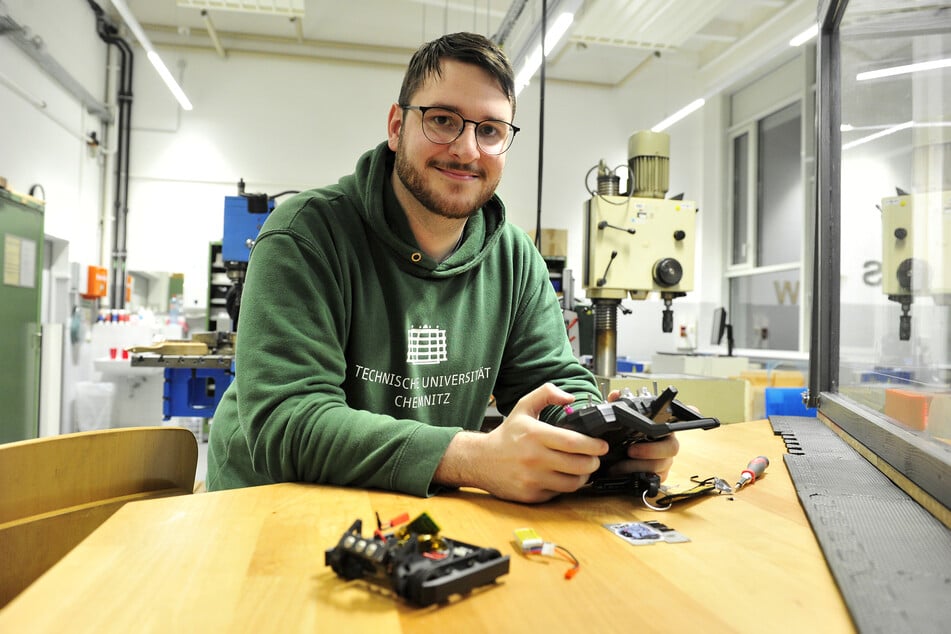 Erik Köhler (26) ist selbst einer der 16 Teilnehmer bei dem Turnier.