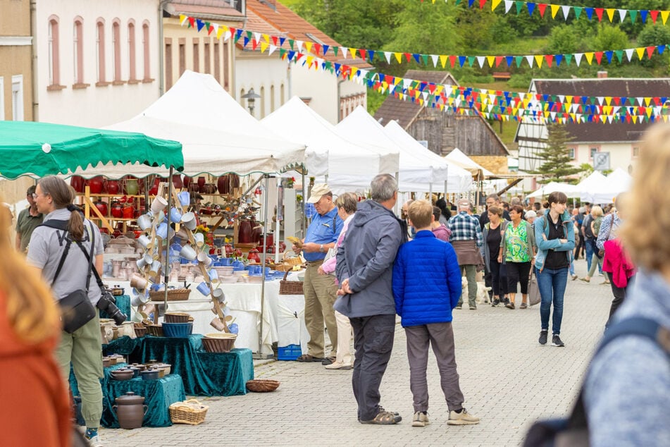 Kohren-Sahlis liegt in Frohburg im Süden vom Landkreis Leipzig und ist über die A72 gut erreichbar.