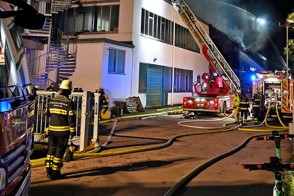 Die Feuerwehr war mit einem Großaufgebot im Einsatz.