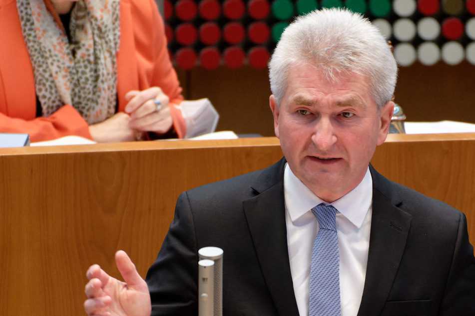 NRW-Wirtschaftsminister Andreas Pinkwart (61, FDP)