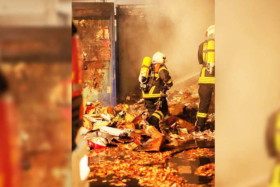 Die unheimliche Brandserie hielt die Feuerwehrmänner die ganze Nacht in Atem.