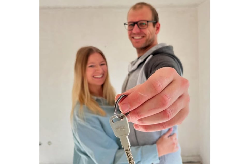 Das Paar kaufte sich im Oktober 2024 ein Haus.