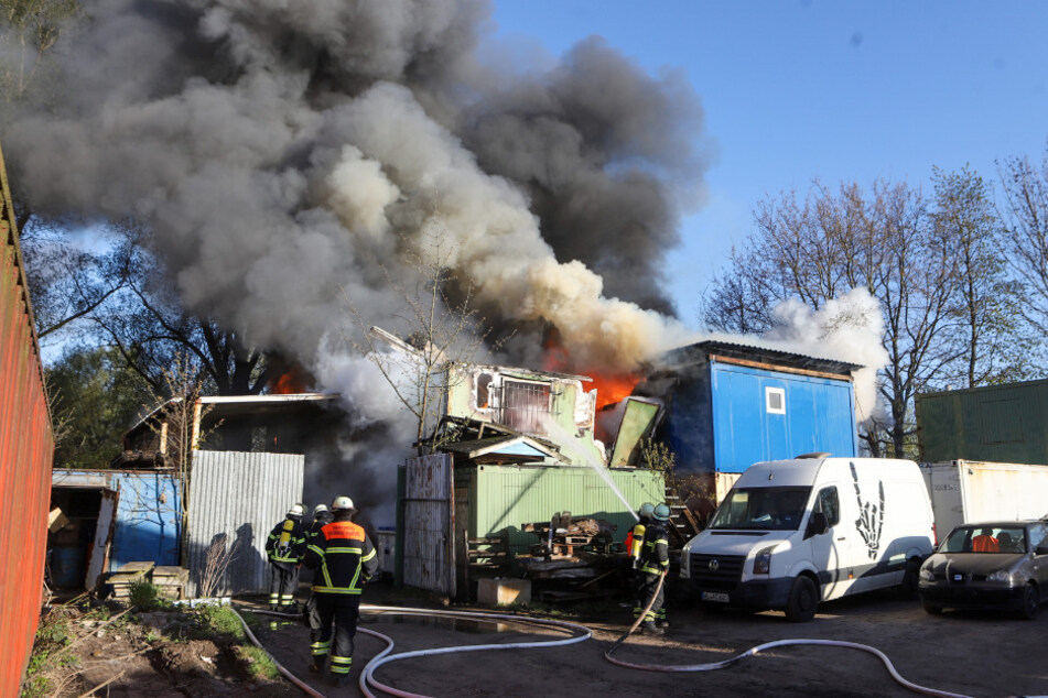 Seite 9 für Feuerwehreinsatz heute: Meldungen zu Bränden ...