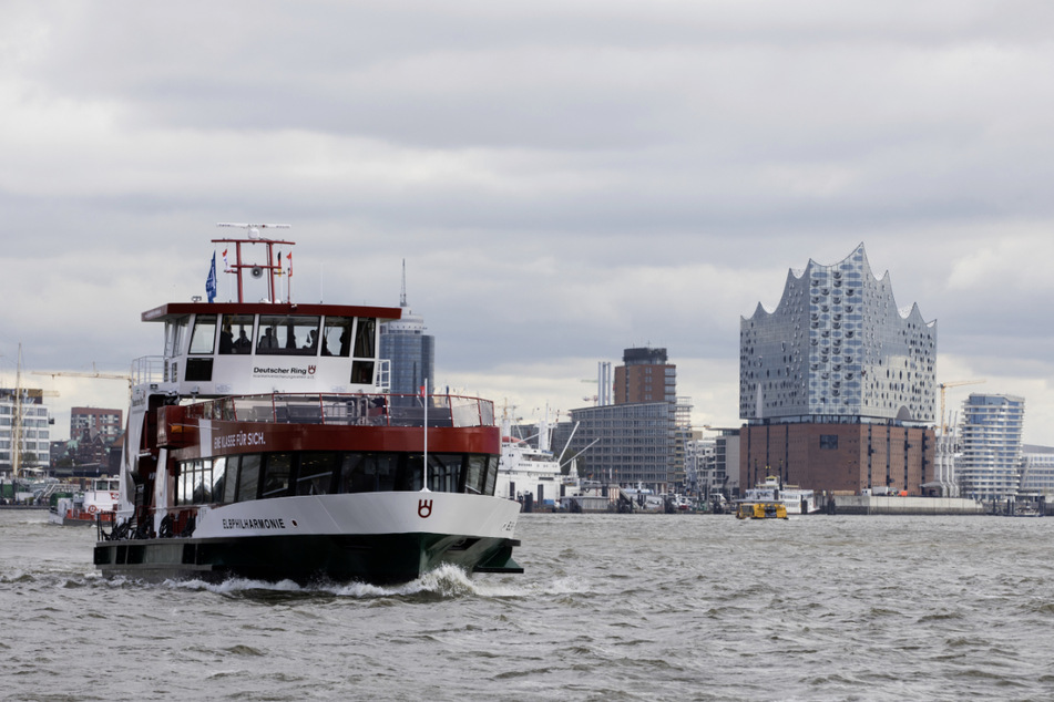 Auch die HADAG-Fähre "MS Elbphilharmonie" wurde von Pellas Sietas gebaut. (Archivbild)
