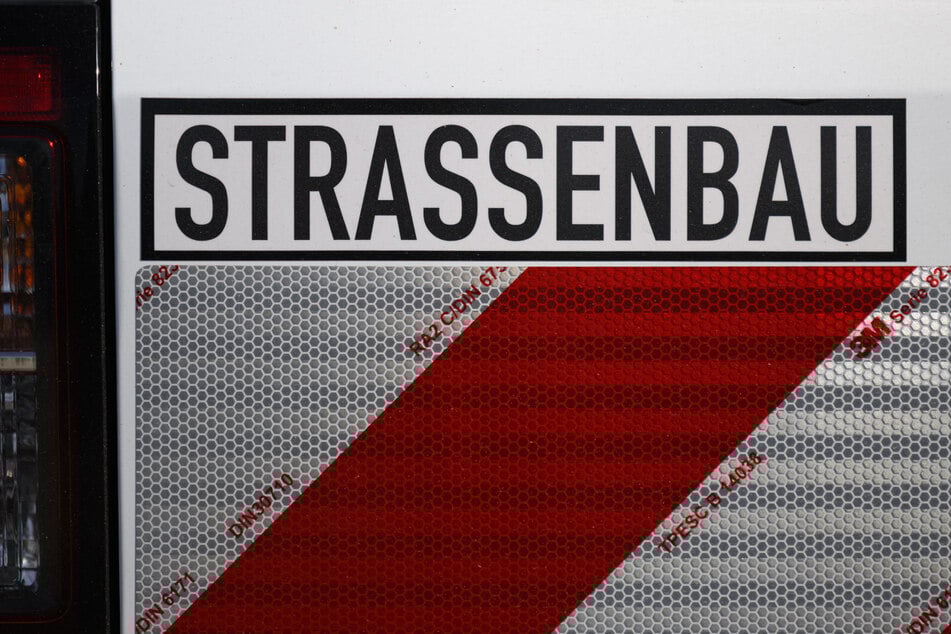 Ein Großteil des Geldes soll für marode Straßen eingesetzt werden. (Symbolfoto)
