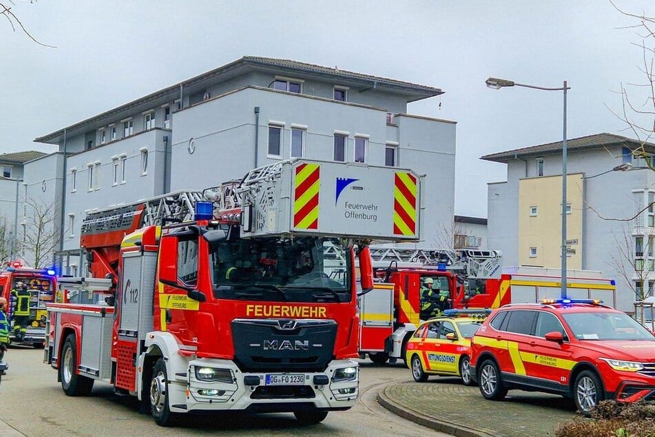 Eine Person konnte nur noch leblos geborgen werden.