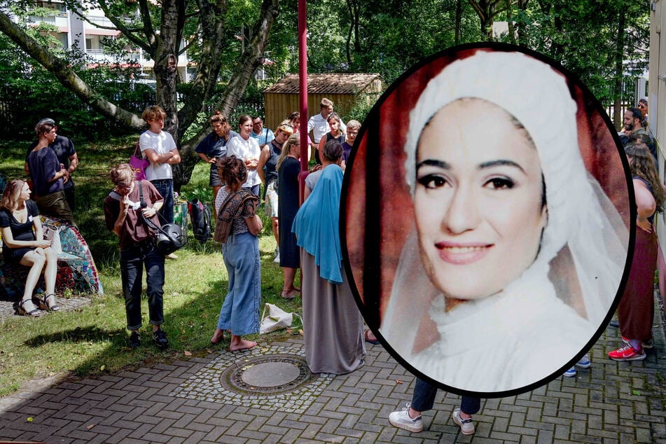 Nach Ende des Gedenkspaziergangs zu Ehren der vor 15 Jahren ermordeten Marwa El-Sherbini († 31) fanden Gespräche und ein Workshop statt zur Entwicklung von Strategien gegen antimuslimischen Rassismus.