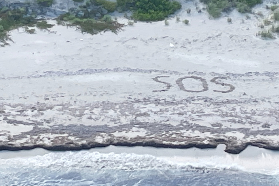 Schiffbruch auf einsamer Insel: Deutscher Segler durch "SOS" im Sand gerettet