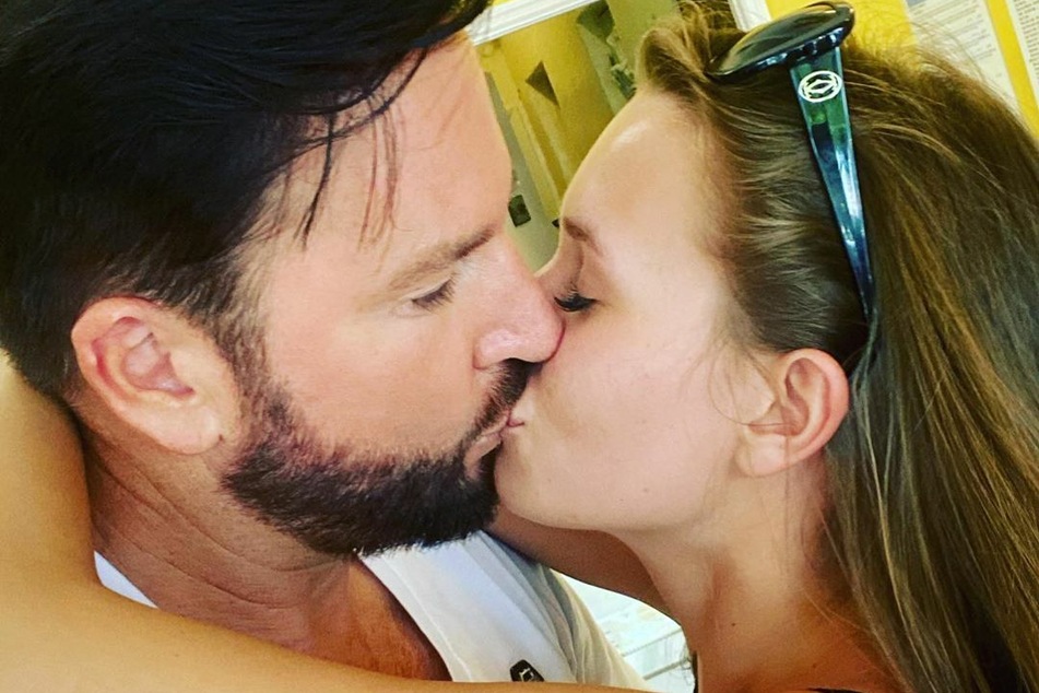 Immer noch total verliebt: Michael Wendler (48) und seine Laura beglücken ihre Instagram-Follower regelmäßig mit Pärchen-Bildern.
