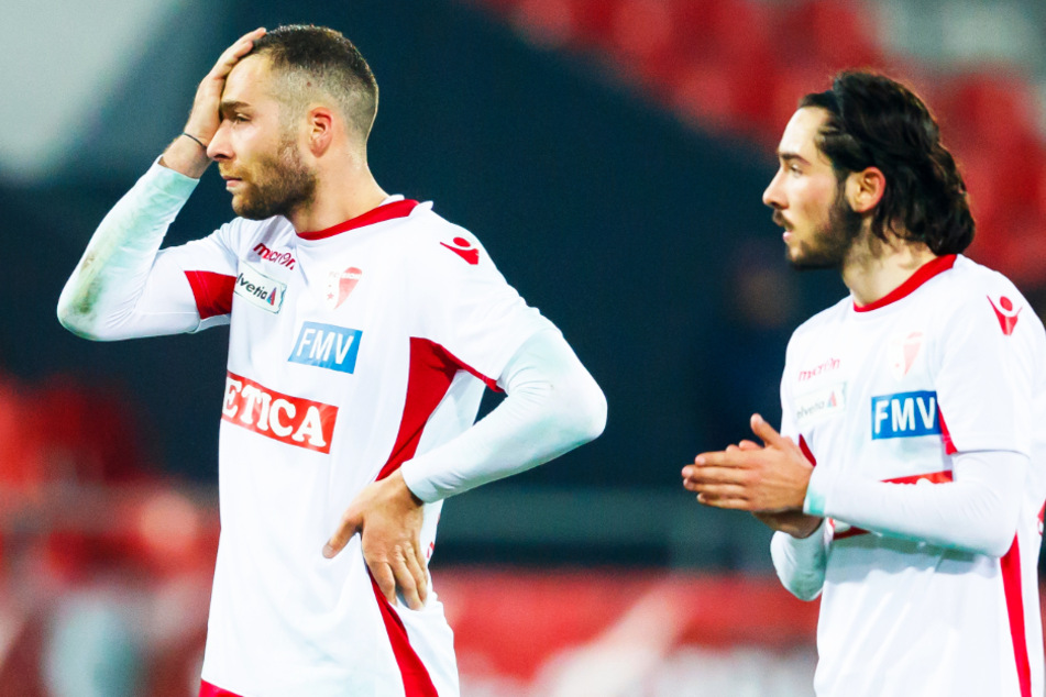 Wegen Corona-Krise: Erstligist kündigt neun Spielern fristlos!