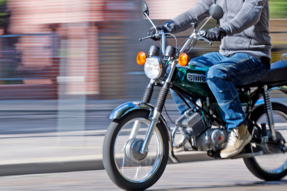 Ab Freitag dürfen 15-Jährige in Hessen Moped fahren (Symbolbild).