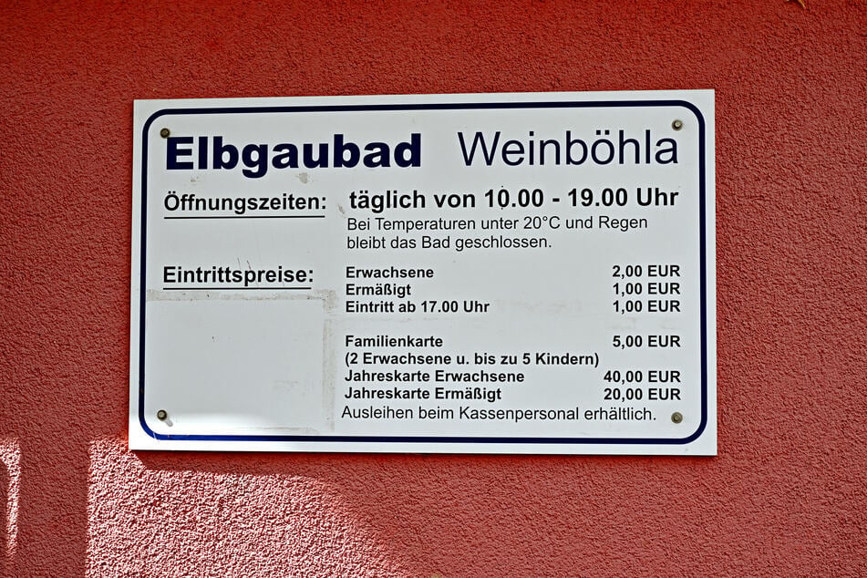 Normalerweise schließt das Freibad um 19 Uhr. Für das Event "Heiß am Stiel" war deutlich länger geöffnet.
