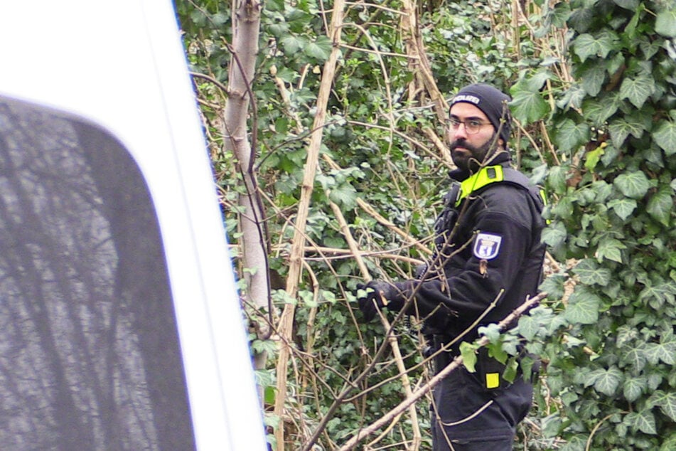 Berlin: Horror-Fund in Prenzlauer Berg: Abgetrenntes Bein in Park entdeckt