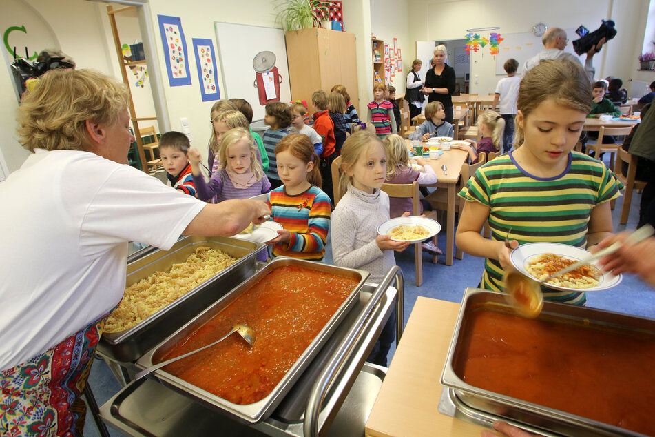 Ohne Caterer gäbe es in Kitas und Schulen kein warmes Essen mehr.