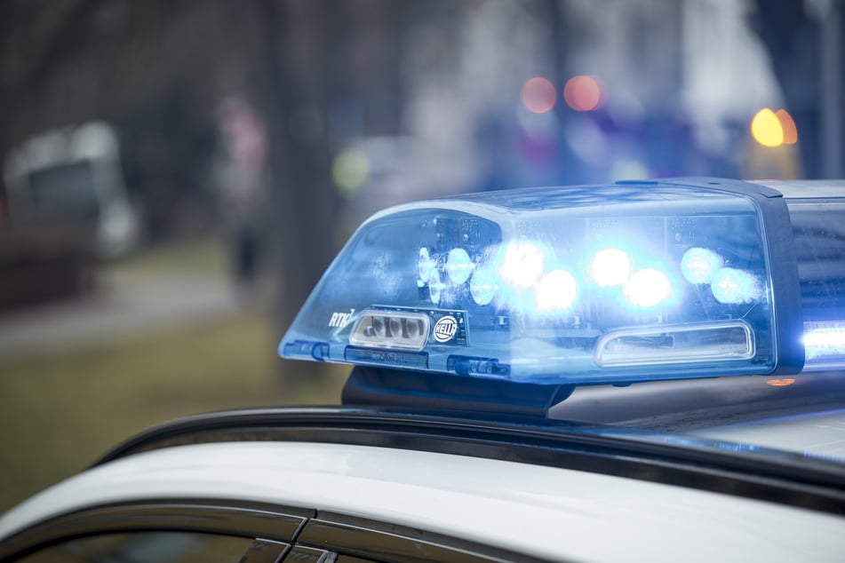 Die Polizei sucht nach einem Drogerie-Räuber. (Symbolfoto)
