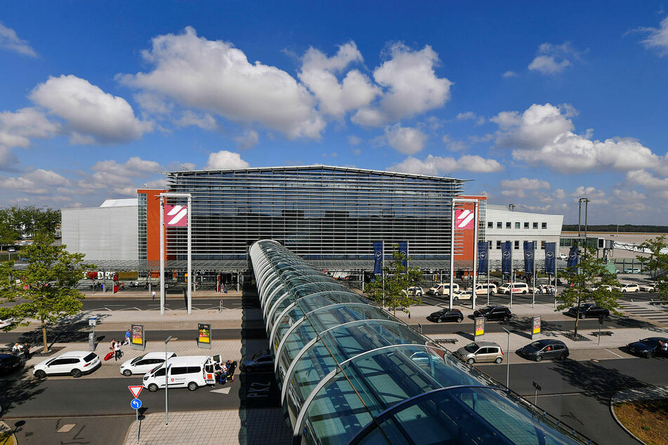 Am Flughafen Dresden wird bisher überhaupt nicht getestet. Das soll - wie in Leipzig - ab Montag möglich sein.
