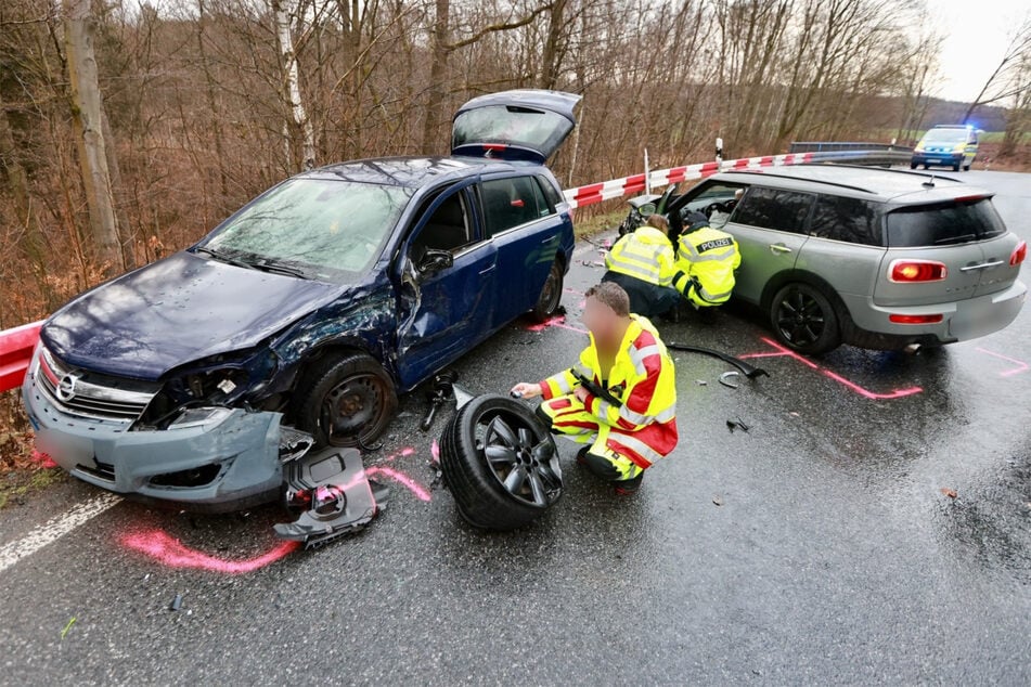 Heftiger Crash in der Sächsischen Schweiz: Drei Personen verletzt