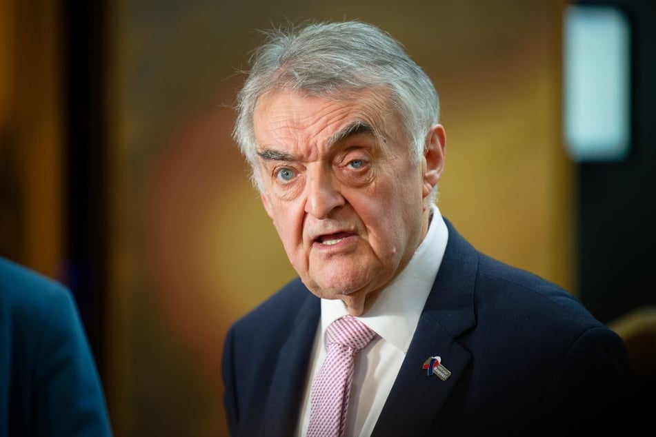 NRW-Innenminister Herbert Reul (73, CDU) ist überzeugt davon, die Einbrecher schnappen zu können.