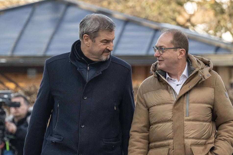 Parteichef Markus Söder (58, l.) und Landesgruppenchef Alexander Dobrindt (54) haben das Wahlprogramm der CSU abgesteckt.