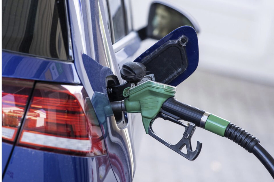 Die Kraftstoffpreise sind explodiert - das macht Berufspendler erfinderisch.