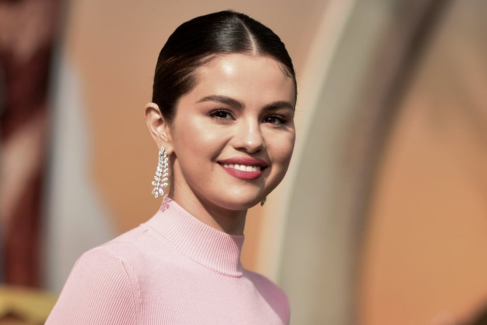 Mit Hits wie "It Ain't Me" oder als Schauspielerin in "Die Zauberer vom Waverley Place" wurde Selena Gomez weltberühmt.