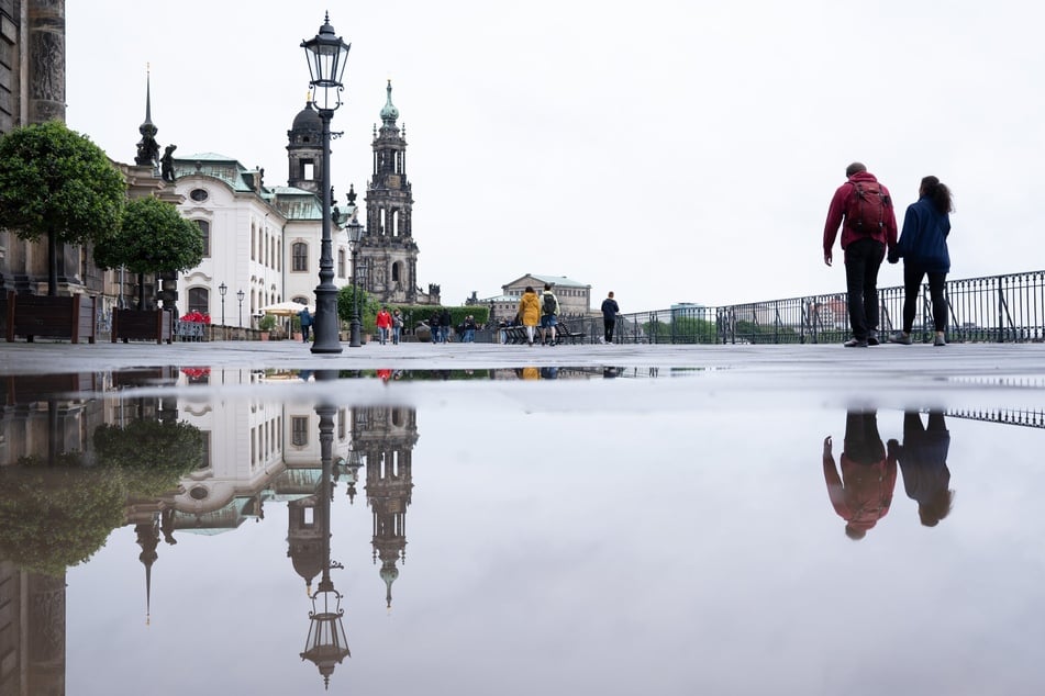 Die Menschen in Sachsen sollten sich in den kommenden Tagen auf wechselhaftes Wetter einstellen.