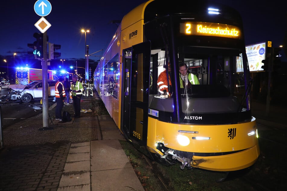 Bei dem Unfall wurde niemand verletzt. Der Sachschaden ist allerdings enorm.