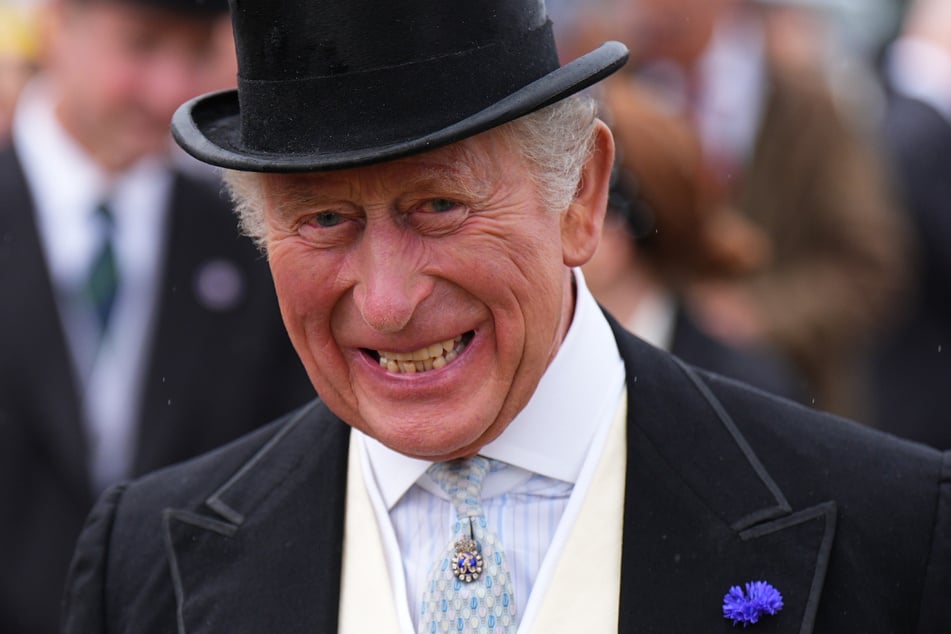 Seinen Vater König Charles III. (77) hatte Harry zuletzt im September 2025 in London getroffen. Das Verhältnis des Prinzen zu seiner Familie gilt nach wie vor als zerrüttet.