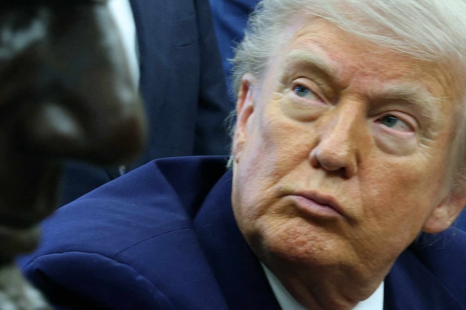 Trump expands Apple iPhone tariff threats to include all smartphones