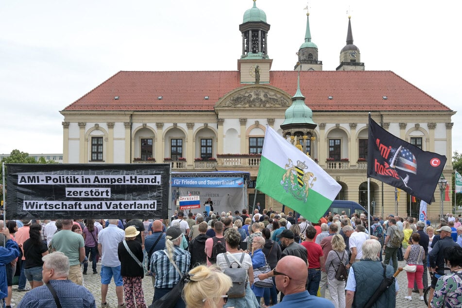Hitlergruß bei AfD-Kundgebung in Magdeburg