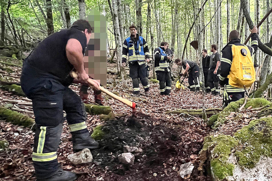 Verbotenes Lagerfeuer löst Großeinsatz aus: Das wird teuer!